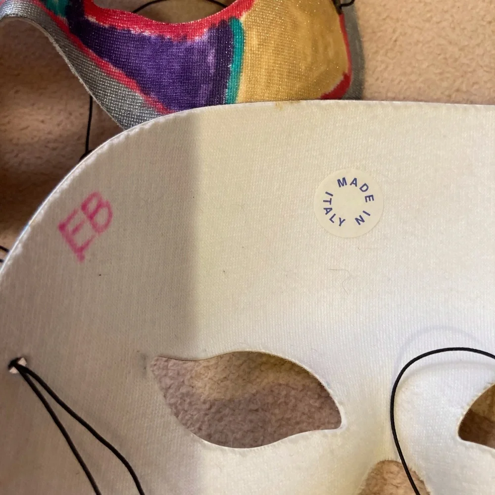 N/A six masks